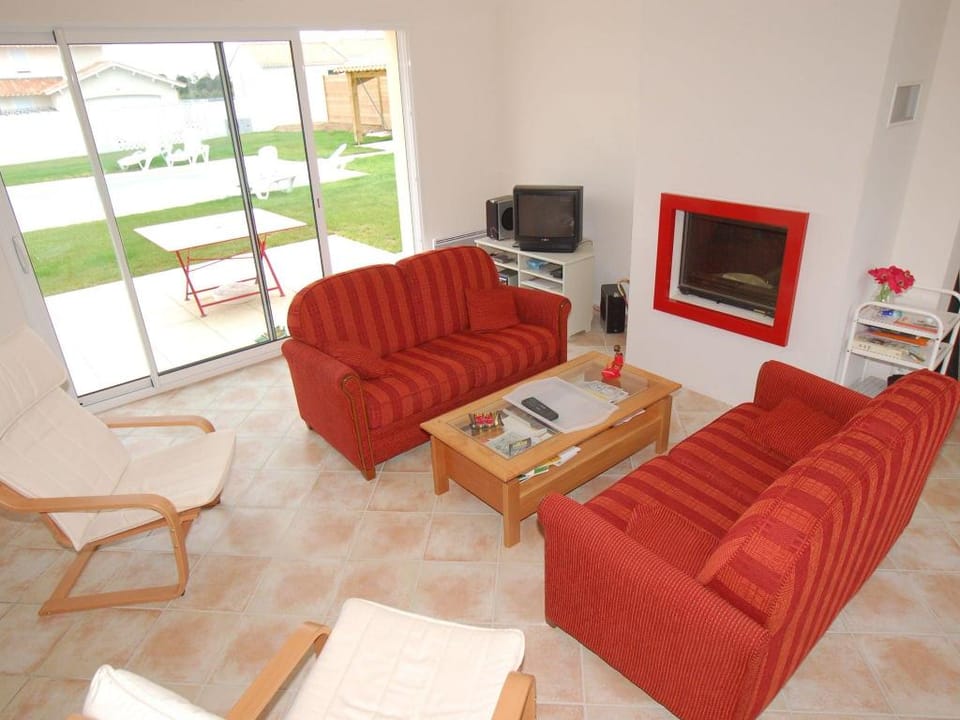 Villa in France with Private Pool and Golf Views Villa in Pays de la Loire