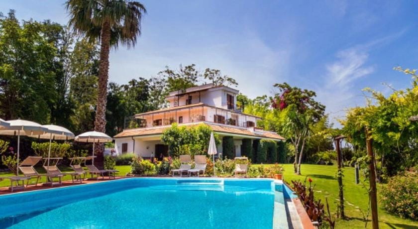 Belvilla by OYO Villa Conte Vacation rental in Calabria