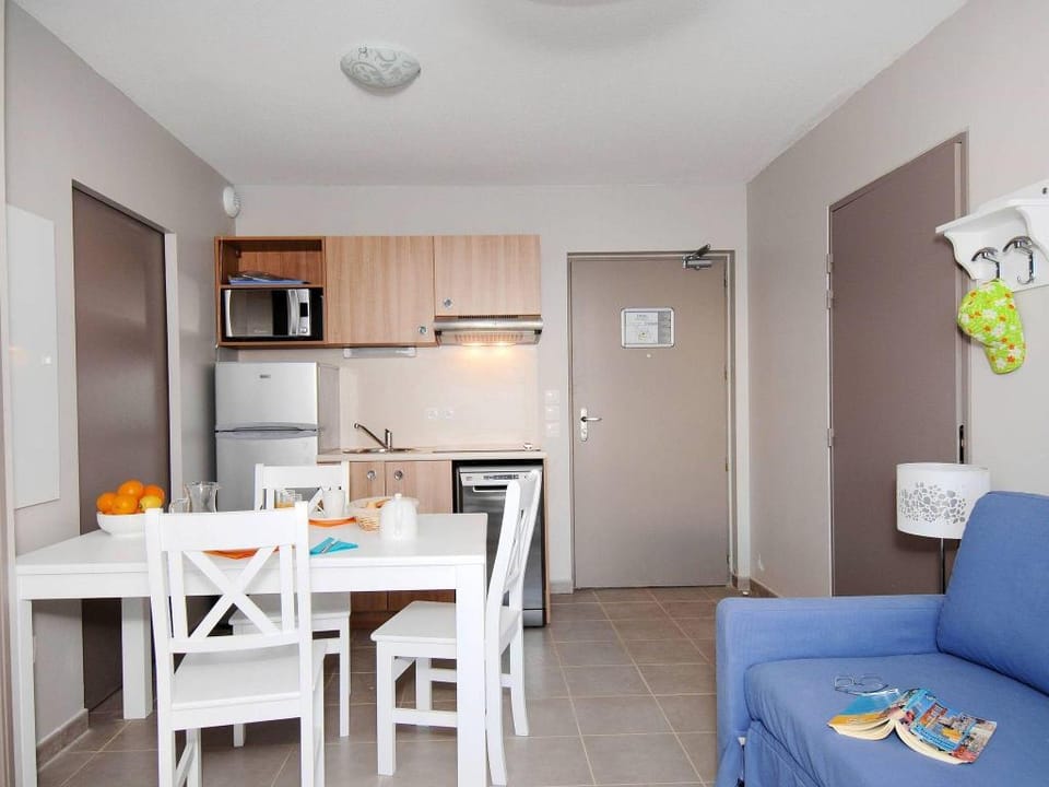Apartment in France with Pool  Pine Views Apartment in La Londe-les-Maures