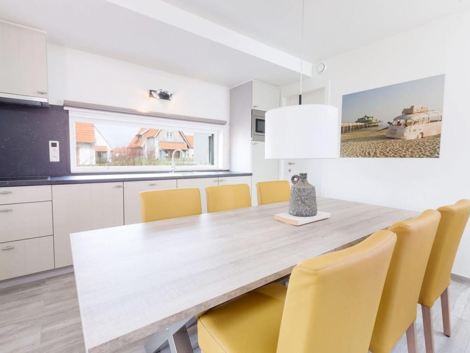 Holiday Home near North Sea Beach, Breeduyn Villa in Bredene