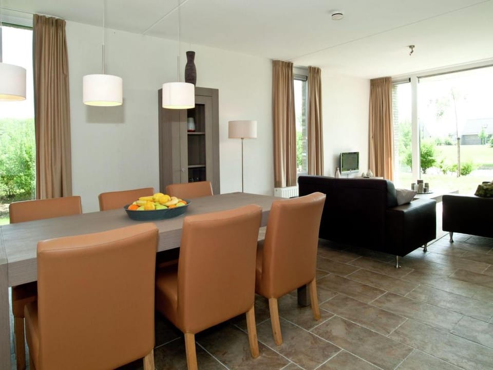 Tail-Wagging Lake Escape Vacation rental in Limburg (province)