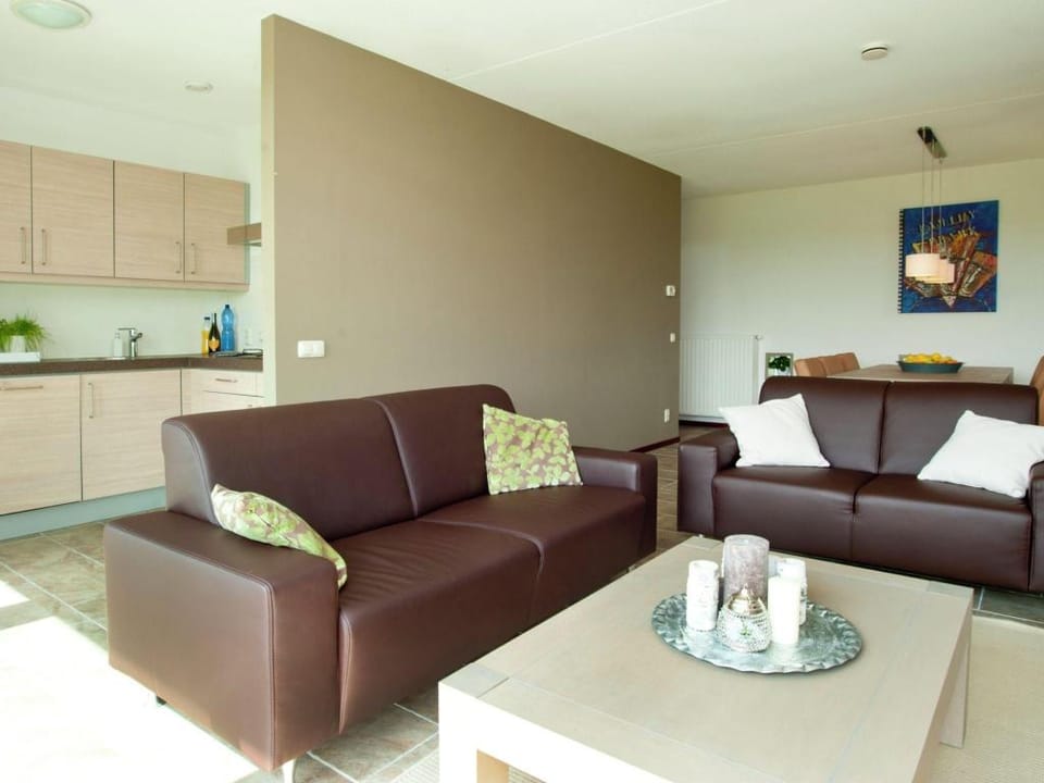 Tail-Wagging Lake Escape Vacation rental in Limburg (province)