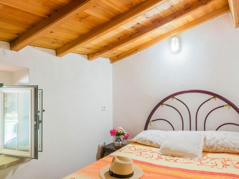 Farmhouse in Montemor near Forest and Lake Vacation rental in Setubal District