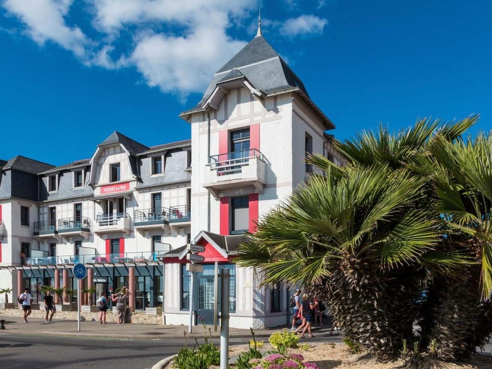 Apartment on Cote dAmour near La Baule Beach Apartment in Pornichet