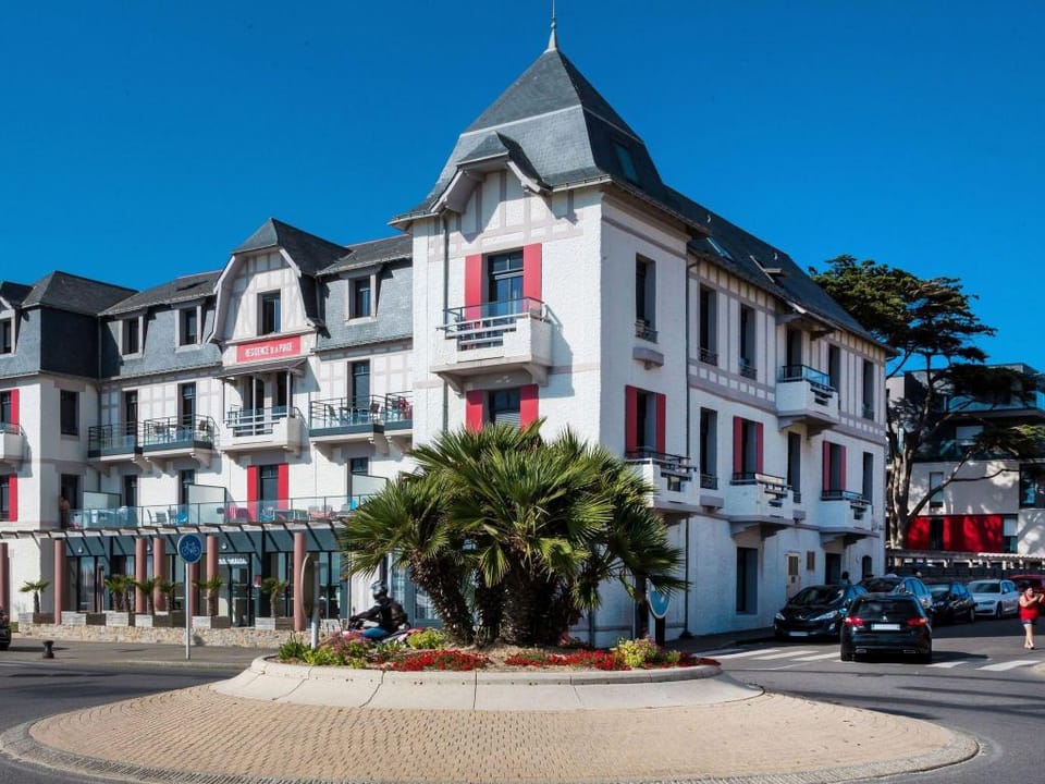 Apartment on Cote dAmour near La Baule Beach Apartment in Pornichet