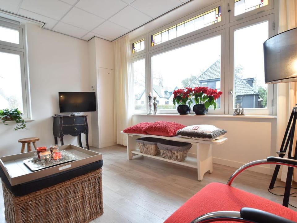 Amazing home in Noord-Holland w/  Vacation rental in Bergen