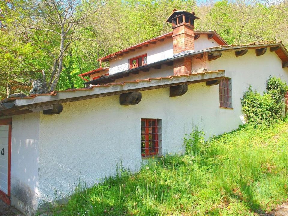 Spacious home with shared pool Vacation rental in Emilia-Romagna