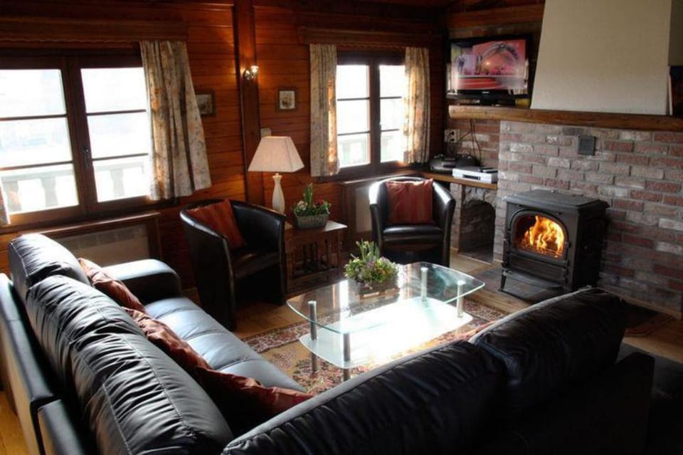Longfaye Chalet with Sauna Vacation rental in Wallonia, Belgium