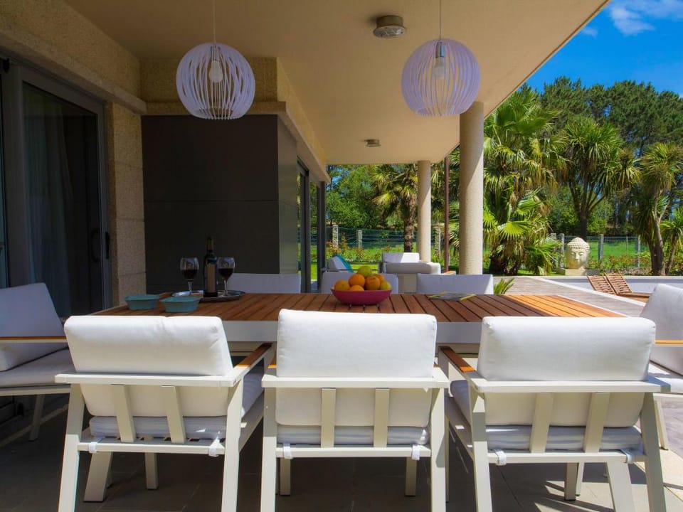 Villa in Sanxenxo with Sea View  Pool Vacation rental in O Morrazo