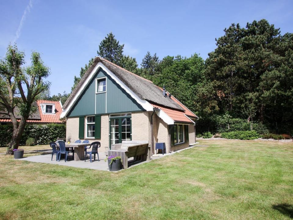 Modern Bungalows Near Beach Vacation rental in De Koog