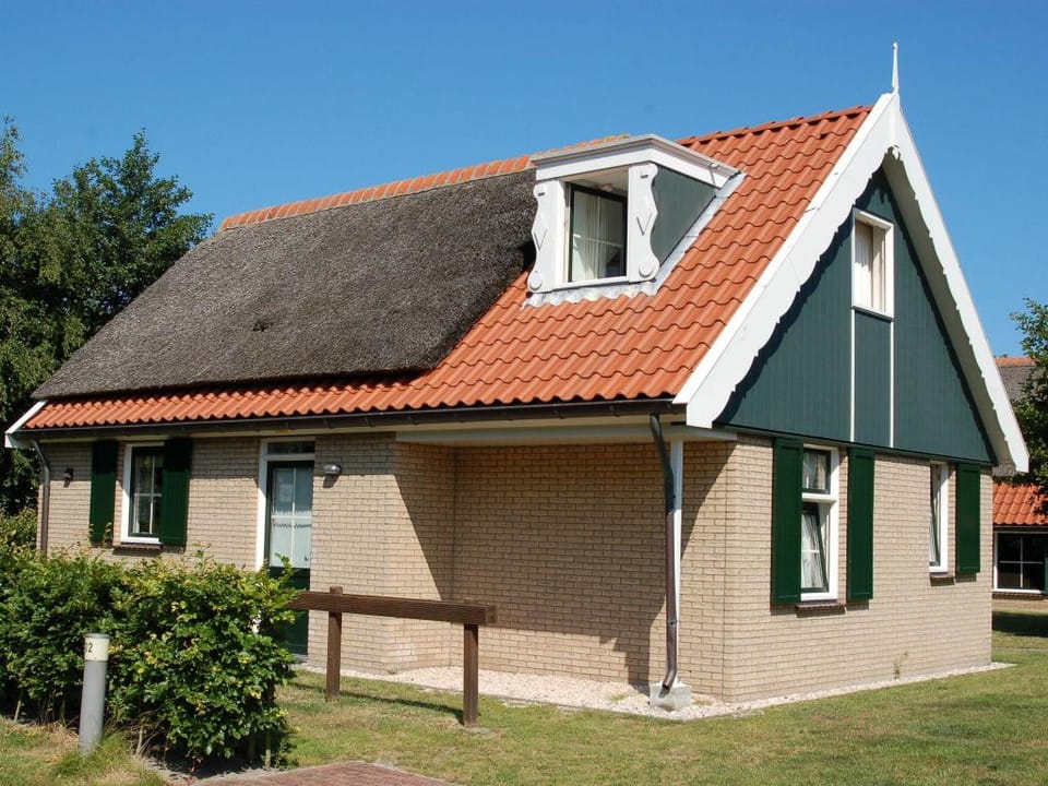 Modern Bungalows Near Beach Vacation rental in De Koog
