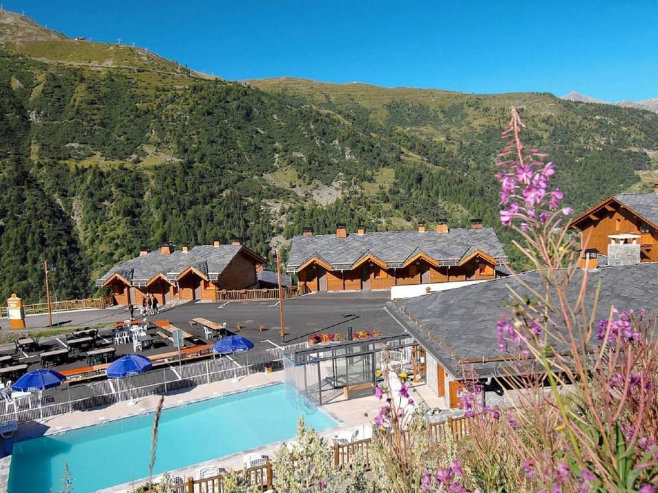 Rustic apartment with dishwasher in Valmeinie Vacation rental in Auvergne-Rhône-Alpes