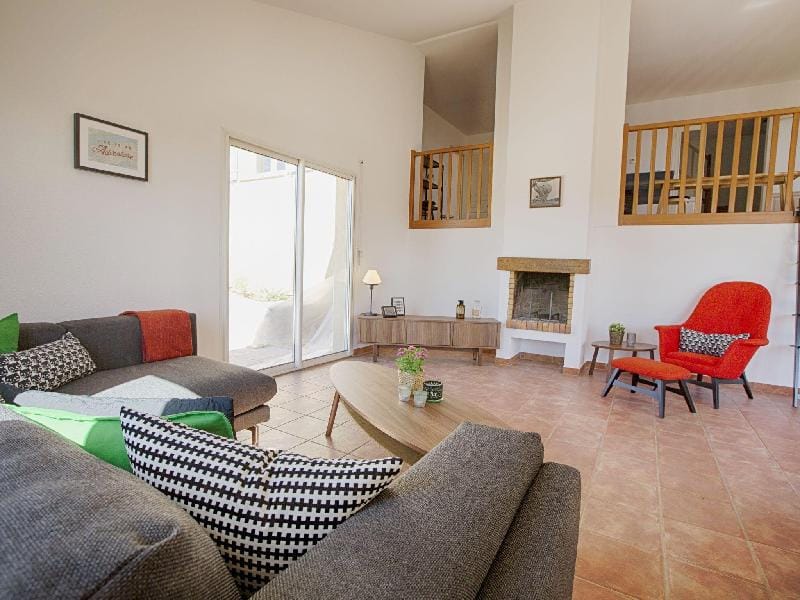 Villa in Joyeuse with Private Pool  History Villa in Auvergne-Rhône-Alpes