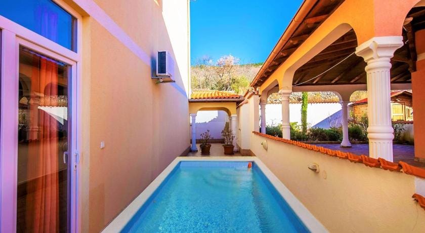 Farm Stay in Croatia with Pool  Forest Views Apartment in Primorje-Gorski Kotar County