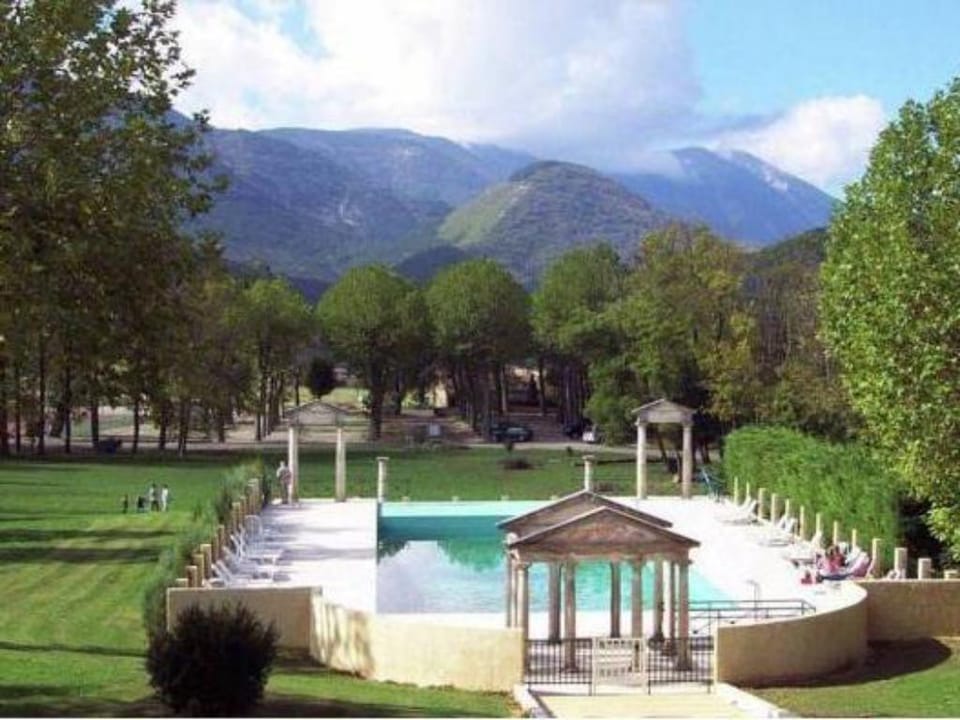 Studio in Montbrun Castle with Pool Apartment in Provence-Alpes-Côte d'Azur