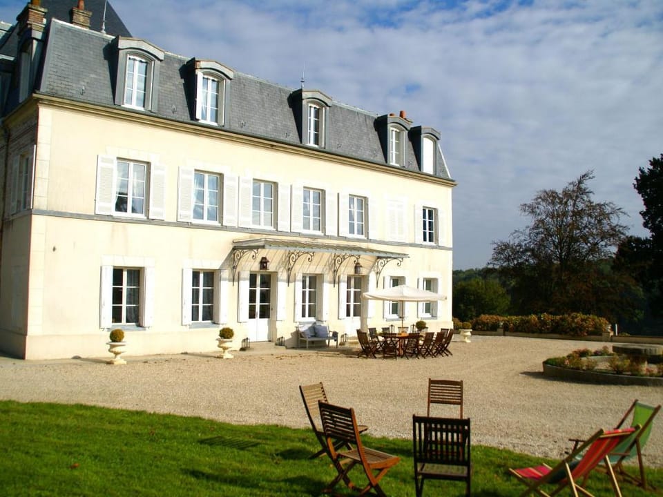 Castle in Asnieres with Tennis  Forest Views Villa in Normandy