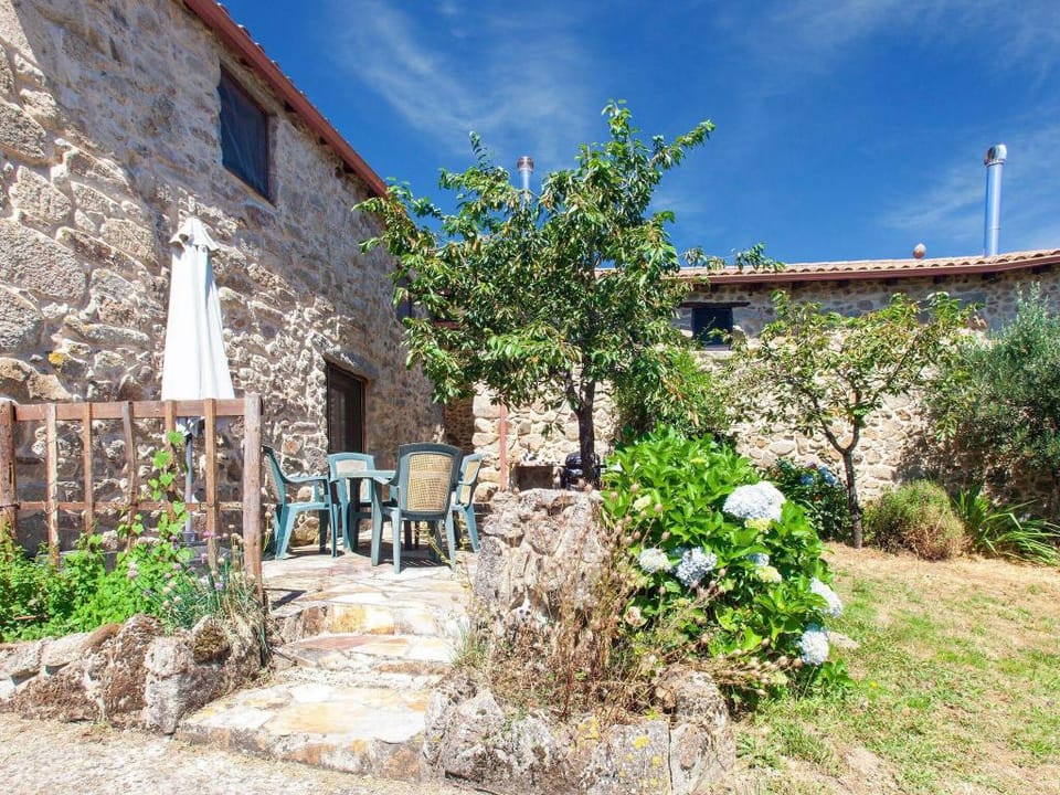 Rustic Getaway near Monforte Vacation rental in Galicia