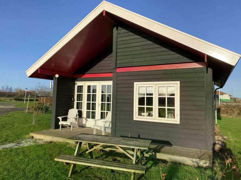 Chalet in Friesland near Alde Feanen Vacation rental in Friesland, Netherlands