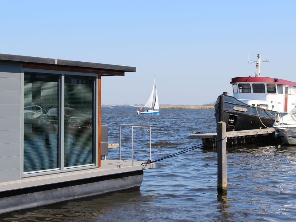 Luxury Houseboat Getaway Docked boat in North Holland (province)