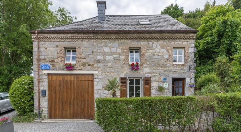 Charming Cottage in Anseremme with Fenced Garden Vacation rental in Dinant