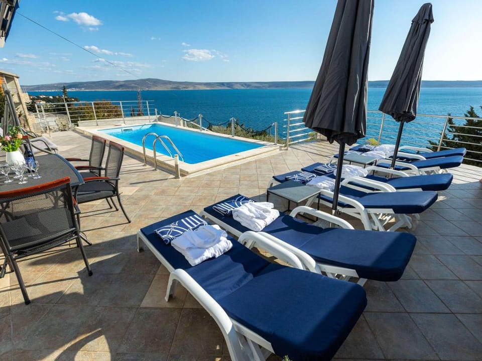 Stunning apartment in Zadarska županija w/  Apartment in Zadar County