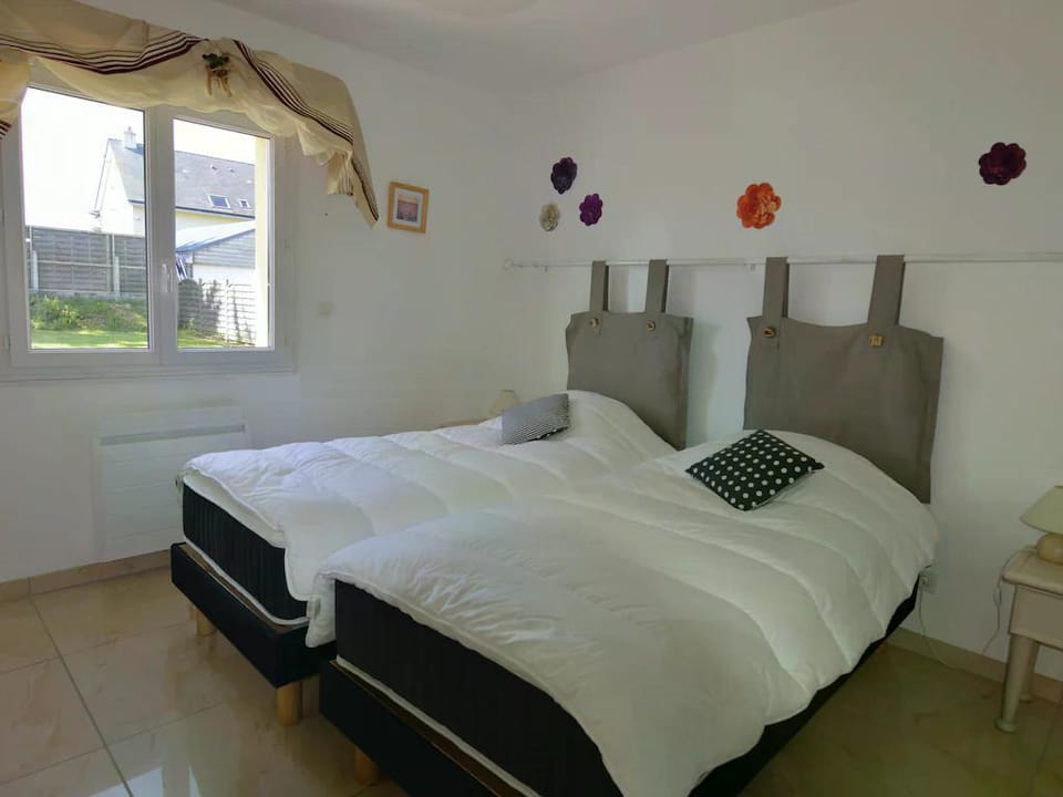 Denneville Coastal Escape with garden Vacation rental in Normandy
