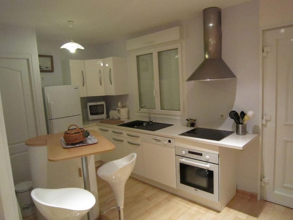 Denneville Coastal Escape with garden Vacation rental in Normandy