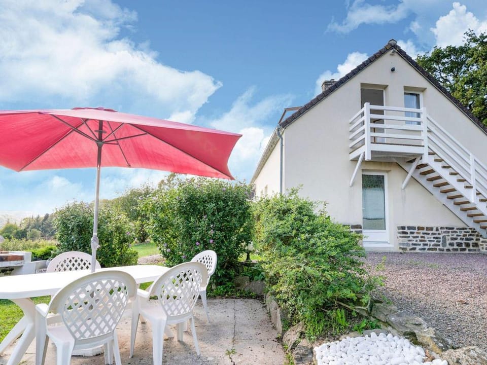 Apartment in Saint-Remy near Lake Apartment in Normandy