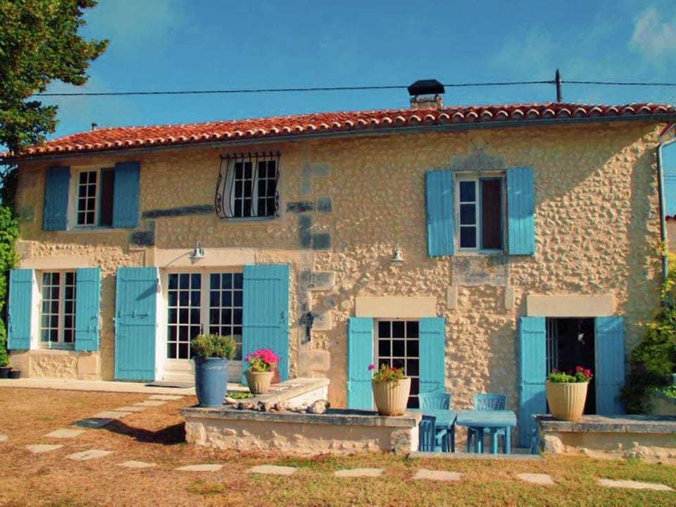 Holiday Home in Lusignac with Private Pool Vacation rental in Nouvelle-Aquitaine