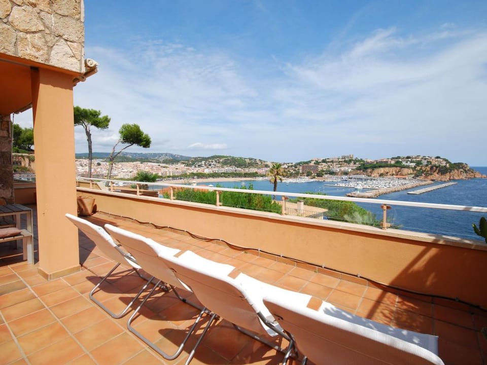 Apartment in Sant Feliu near the Beach Apartment in Baix Empordà