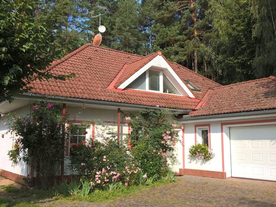 Comfortable detached house with large garden Vacation rental in Lower Silesian Voivodeship