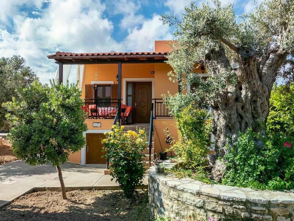 Villa in Crete near Beach and Olive Groves Vacation rental in Rethymno