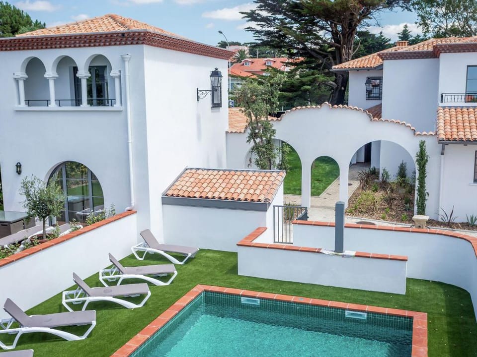 Villa in Basque Style with Garden Villa in Biarritz