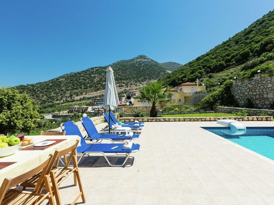 Stunning villa in Bali with private pool Villa in Crete