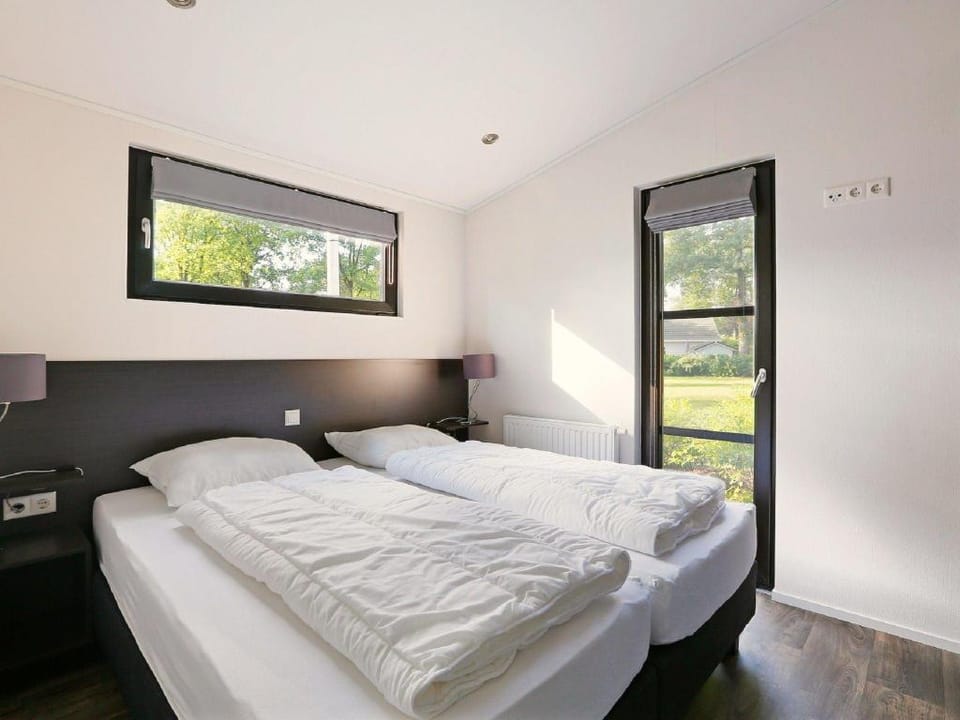 Charming Pondside Chalet Vacation rental in Overijssel (province)