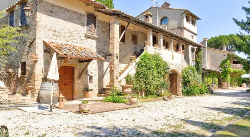Farmhouse in Marsciano with Pool and Vineyards Vacation rental in Umbria