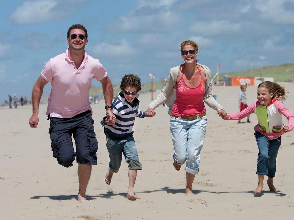 Chalet in Netherlands with Open Garden Vacation rental in Egmond aan Zee