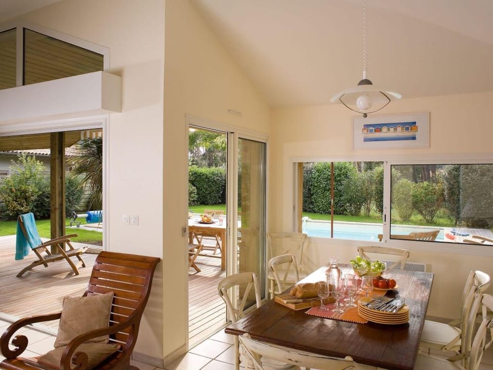 Villa in France with Private Pool Villa in Moliets-et-Maa