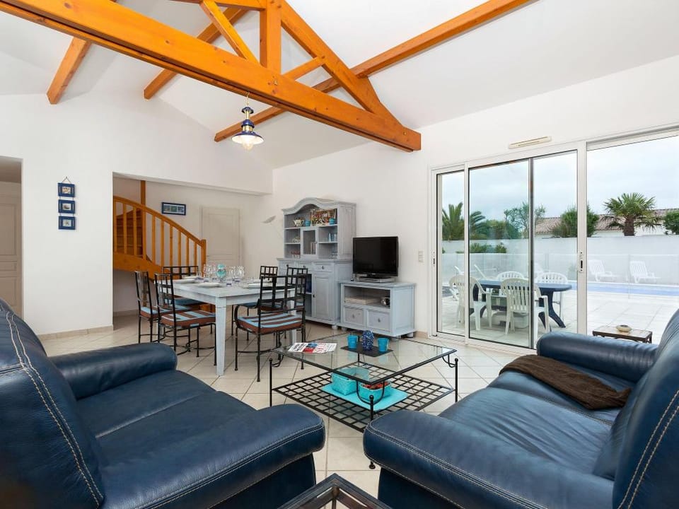 Spacious Villa by the Sea Villa in Saint-Jean-de-Monts
