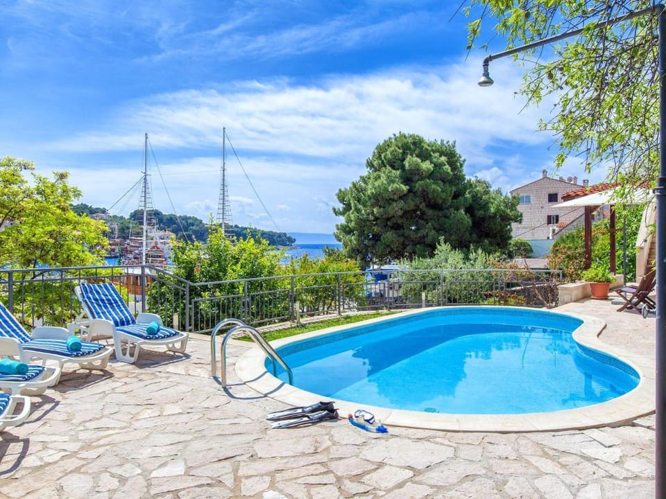 Villa in Sumartin near Beach  Private Pool Villa in Split-Dalmatia County