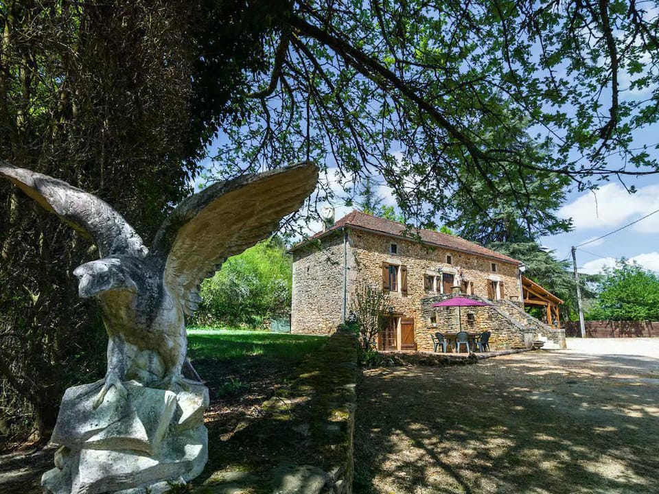 Stunning home in Nouvelle-Aquitaine w/  Vacation rental in Occitanie