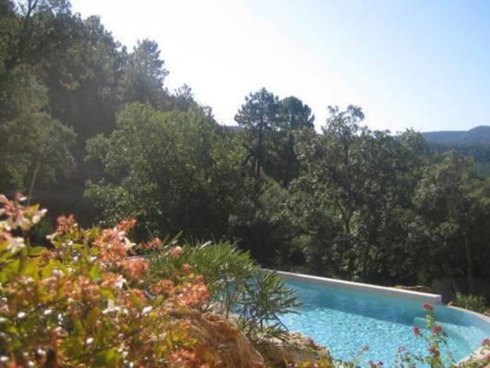 Villa in Le Muy with Private Pool and Lake Villa in French Riviera