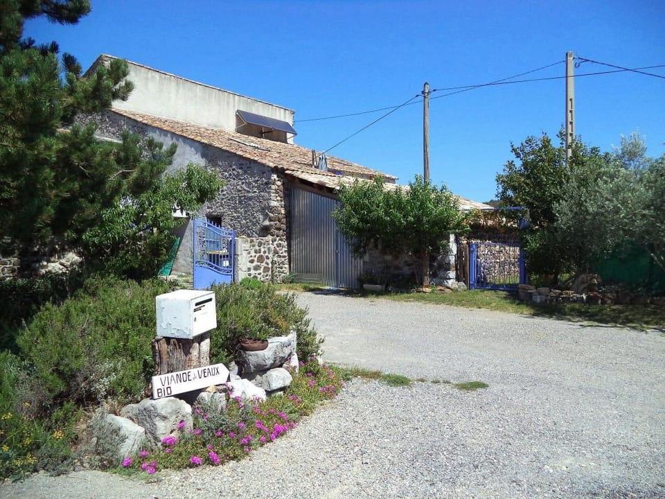 Farmside Cottage in Mirabel Vacation rental in Provence-Alpes-Côte d'Azur