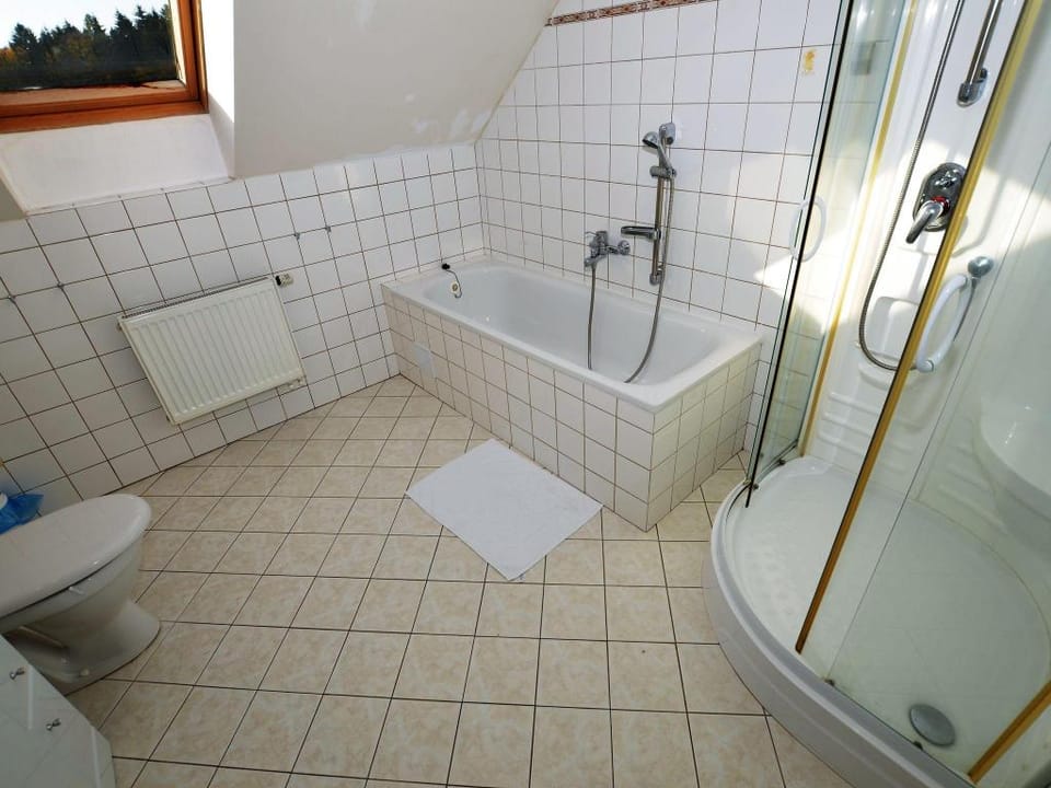 Amazing villa in Královéhradecký kraj w/  Villa in Lower Silesian Voivodeship