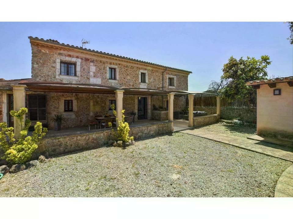 Poolside Garden Retreat in Buger Vacation rental in Pla de Mallorca