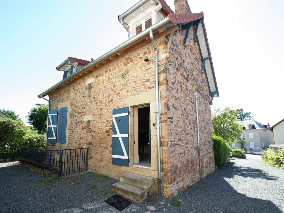 Unique holiday home in Saint-Honore-les-Bains Vacation rental in Bourgogne-Franche-Comté