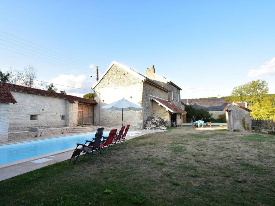Villa with Spa  Pool Vacation rental in Bourgogne-Franche-Comté