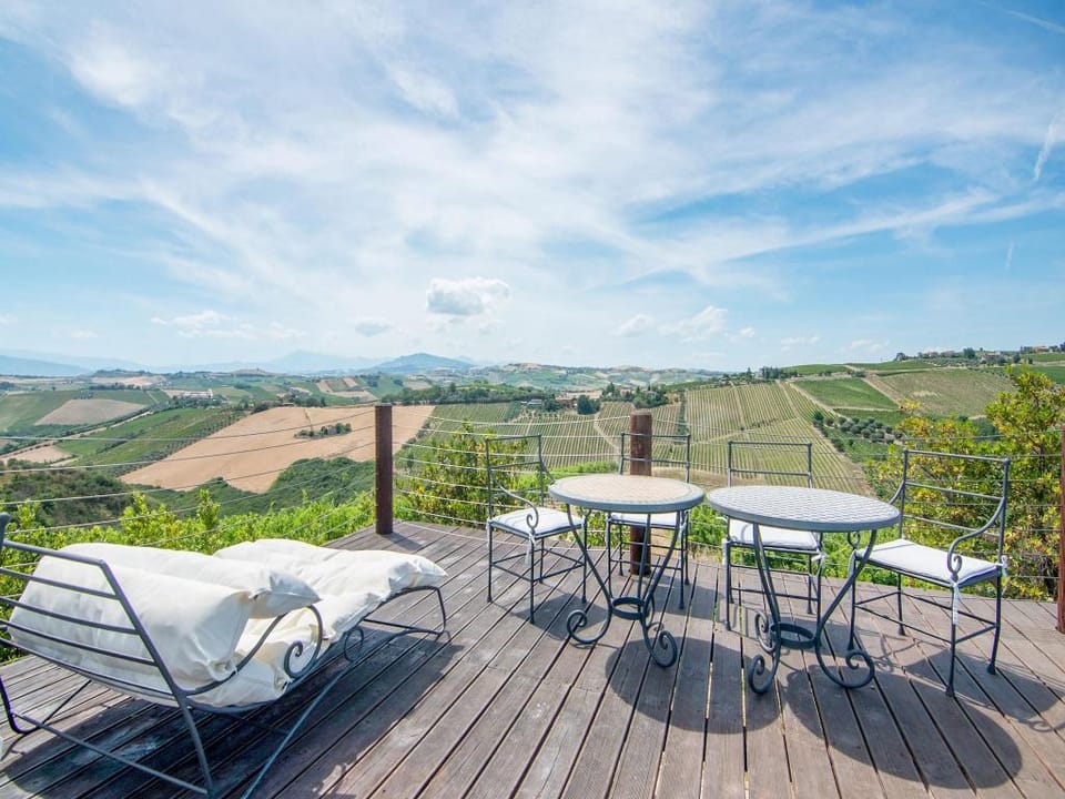 Hillside Comfort with Sauna Apartment in Marche
