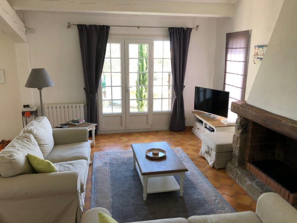 Villa near Les Etangs de Bages Lake Villa in Narbonne