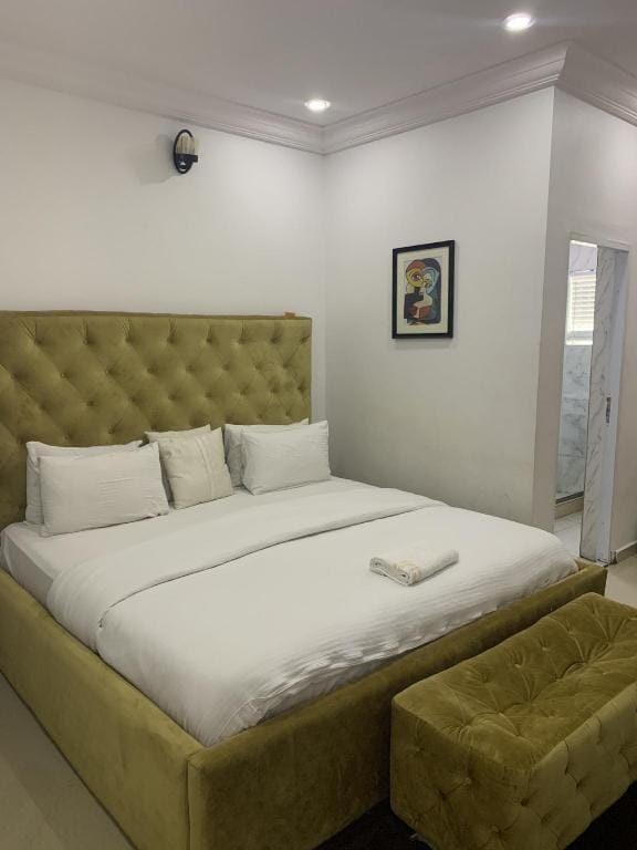 Amaryllis (Big Single Rooms) Apartment in Lagos